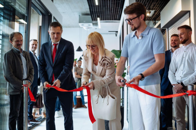 Pol-Mach i OKNOPLAST