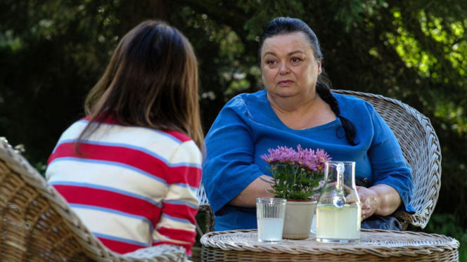 Barwy szczęścia odc. 3284. Kasia (Katarzyna Glinka), sąsiadka Borowska (Dorota Piasecka)