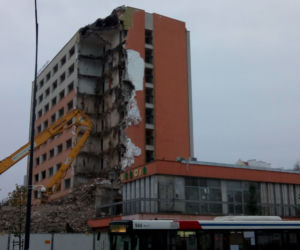 Olsztyn. Rozbiórka hotelu widmo