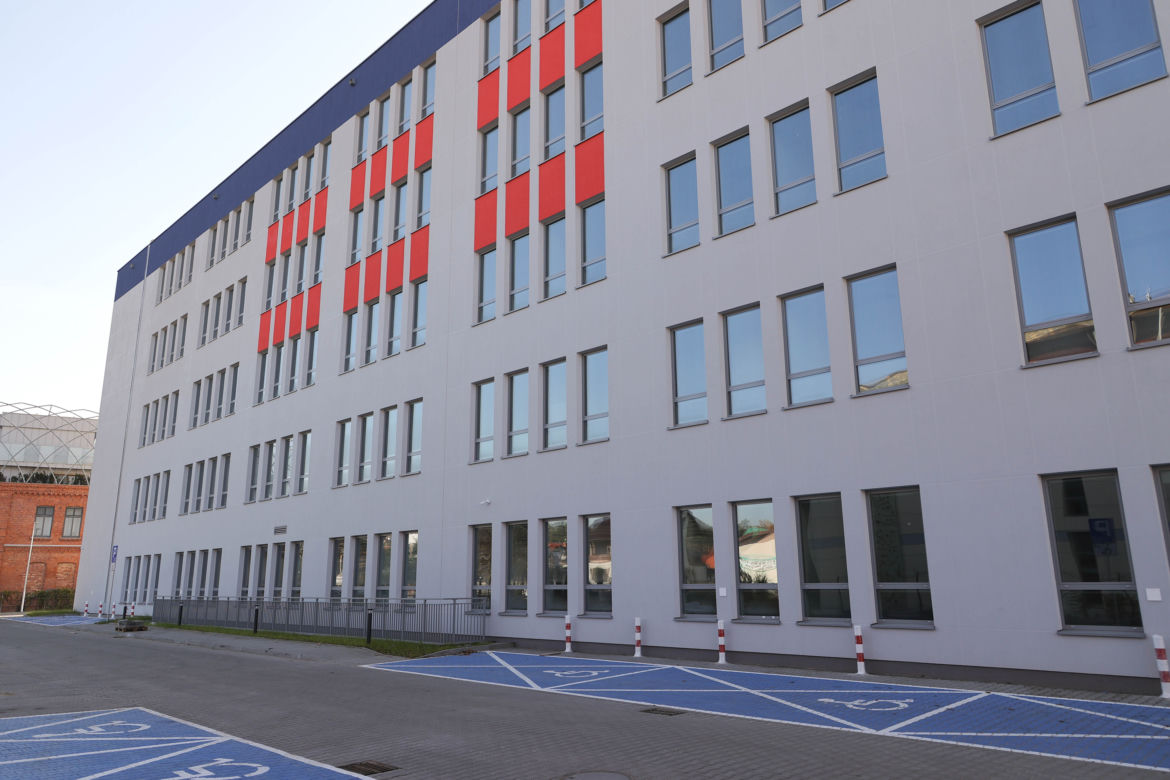 Nowy szpital w Legionowie bez SORu i porodówki. Wpadka ministra? 