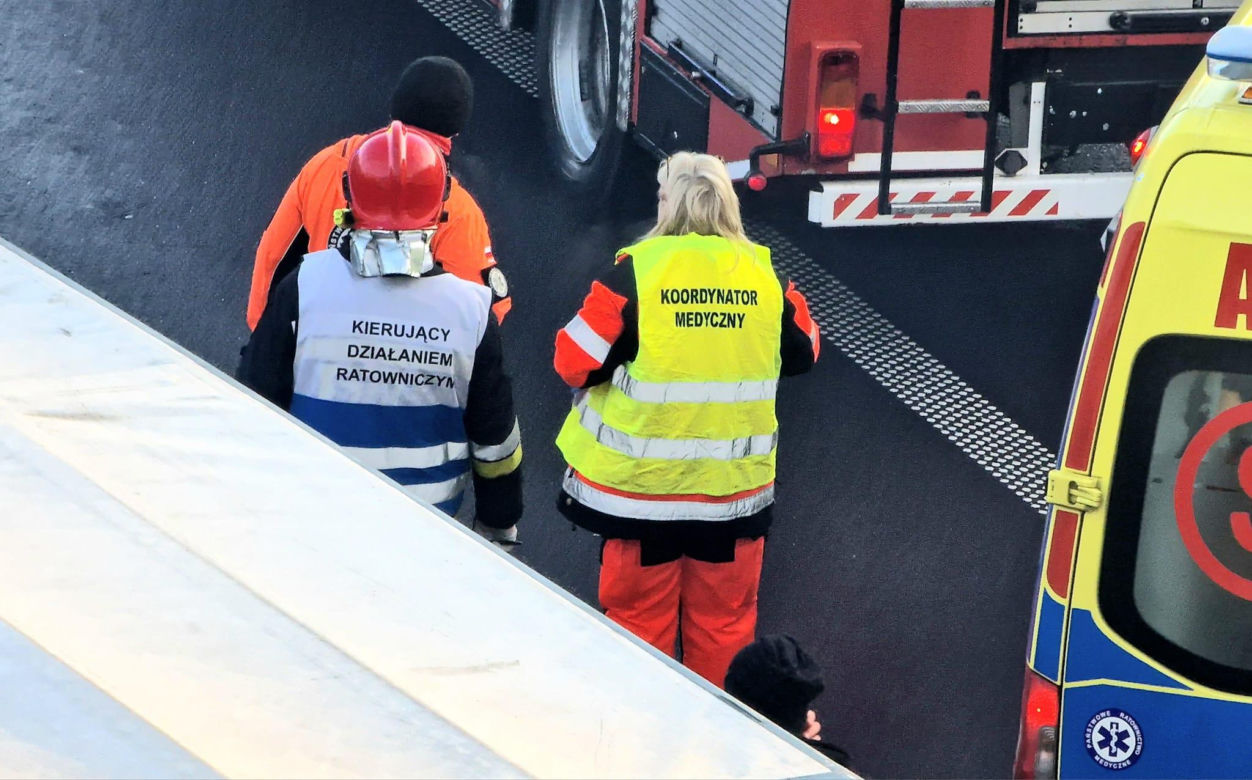 Totalna demolka pod Kołobrzegiem. Zmasakrowane auta i wielu rannych!