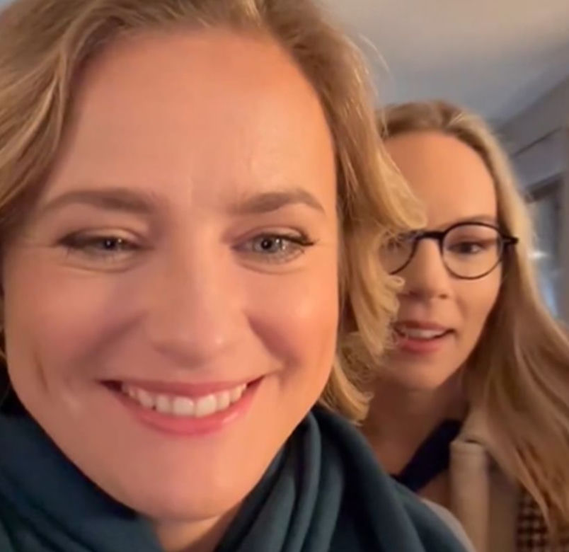 M jak miłość. Julia przeżyje napad i znów zakpi ze wszystkich. Będą umierać z Sylwią, ale tylko ze śmiechu – WIDEO, ZDJĘCIA