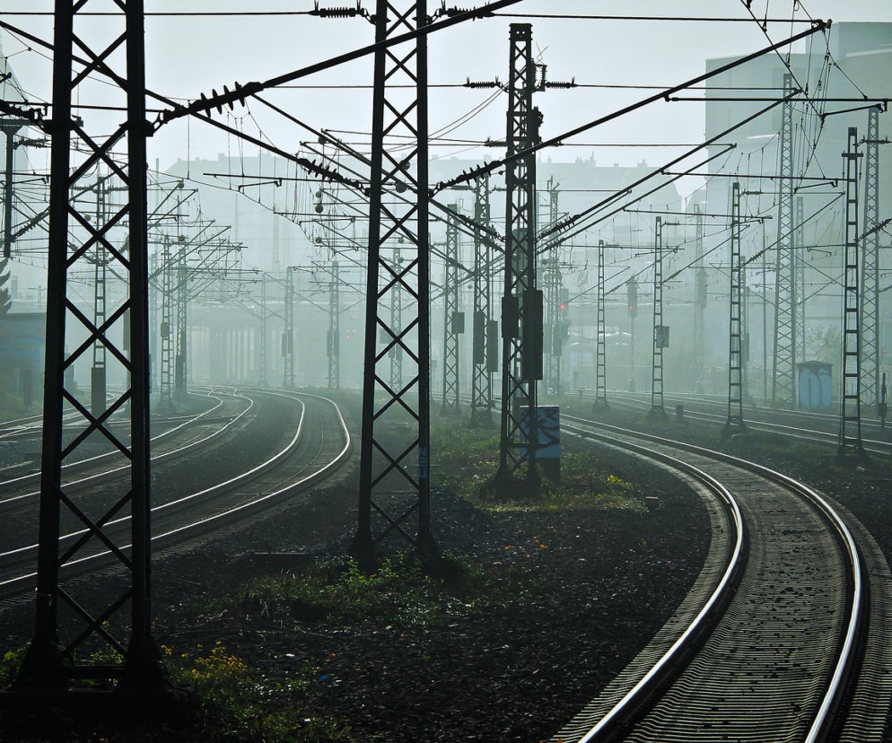 Dwa pociągi na jednym torze! Kilka metrów od tragedii w Wielkopolsce