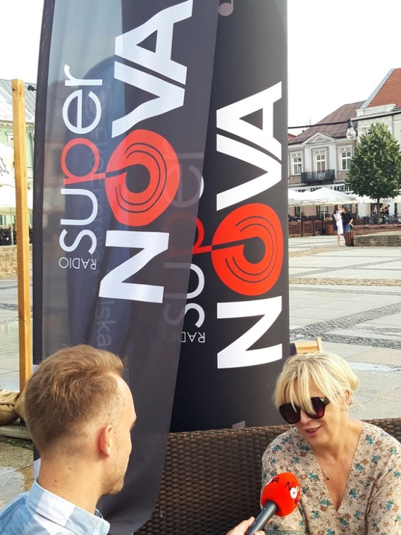 Super Lato w Kielcach. Zdjęcia z naszego mobilnego studia w ogródku letnim klubu Maska