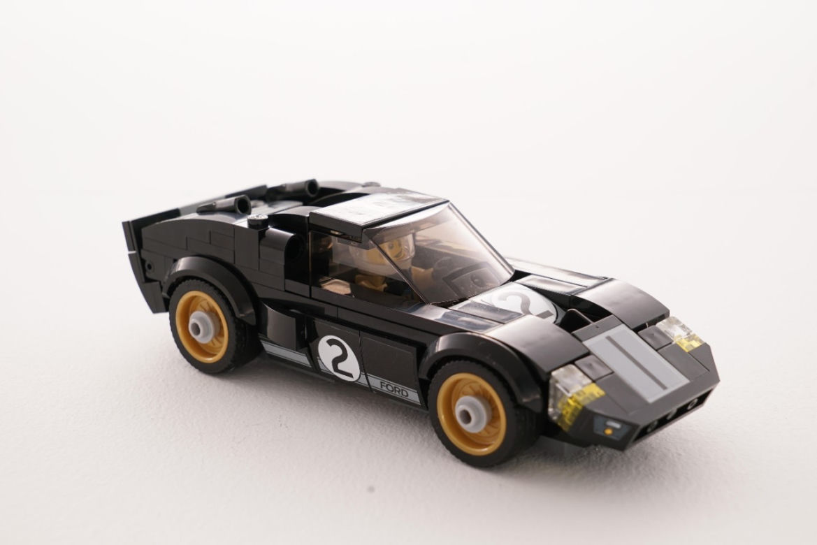 Fordy GT40 z klocków LEGO