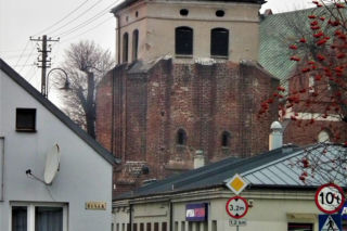 To jedno z najpiękniejszych miast w województwie łódzkim. Kiedyś było związane z Krakowem