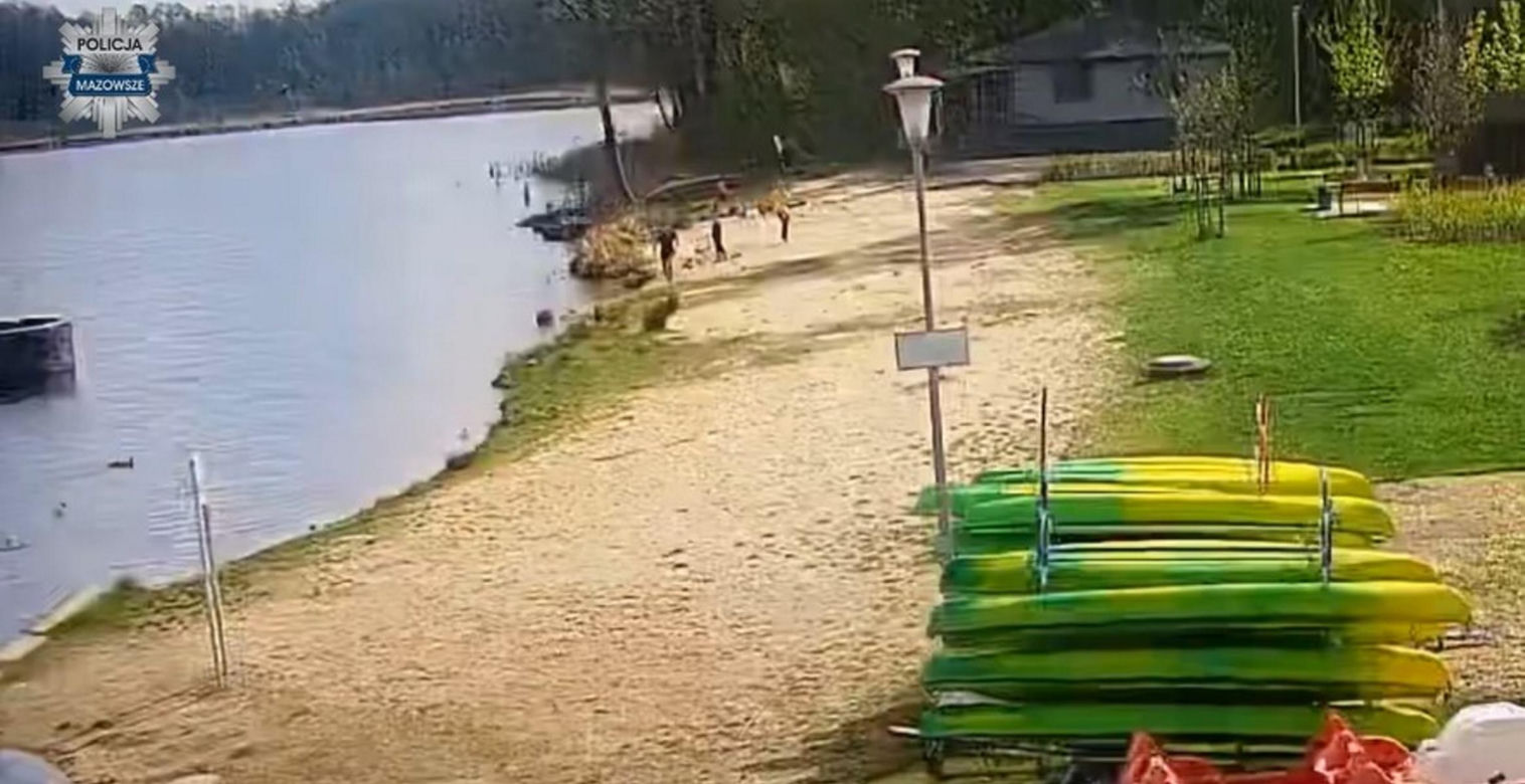 Uratował dwóch tonących chłopców. Służby udostępniły mrożące krew w żyłach nagranie