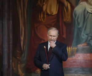 Putin świętuje Wielkanoc. Poszedł na mszę, mówił o zmartwychwstaniu