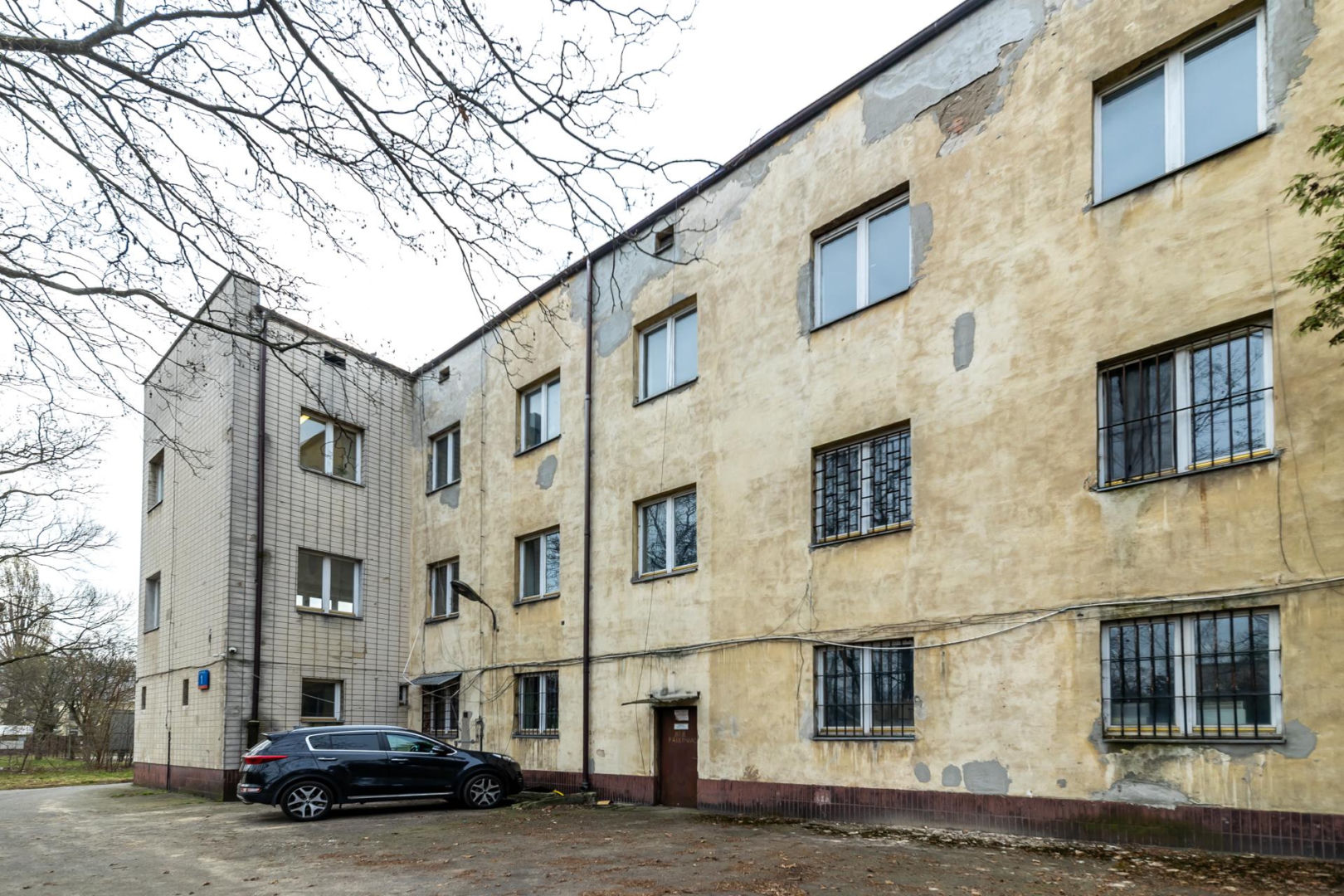 Dawna szkoła powszechna na Słomińskiego 1 w Warszawie