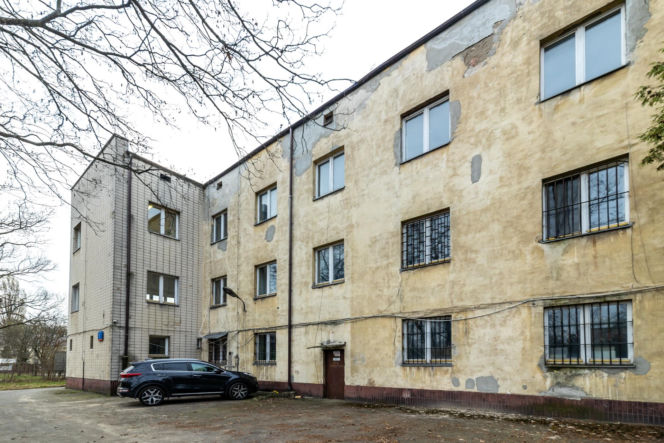 Dawna szkoła powszechna na Słomińskiego 1 w Warszawie