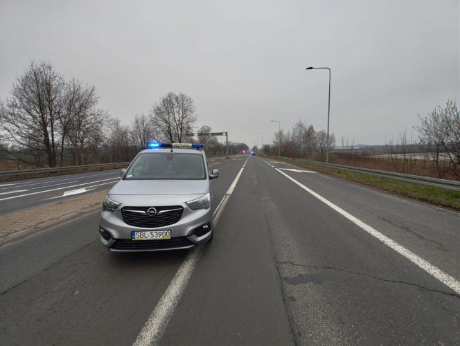 Czołowe zderzenie pojazdów na DK44