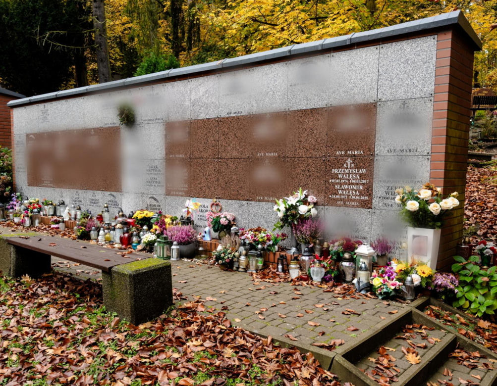 Grób synów Lecha Wałęsy, Przemysława i Sławomira
