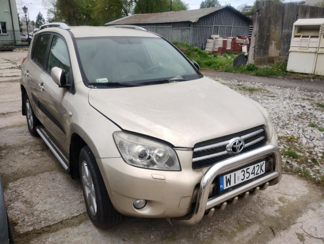 Toyota RAV4 (11 800 zł)