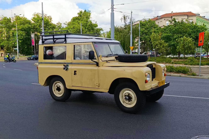 Parada zabytkowych pojazdów w Szczecinie