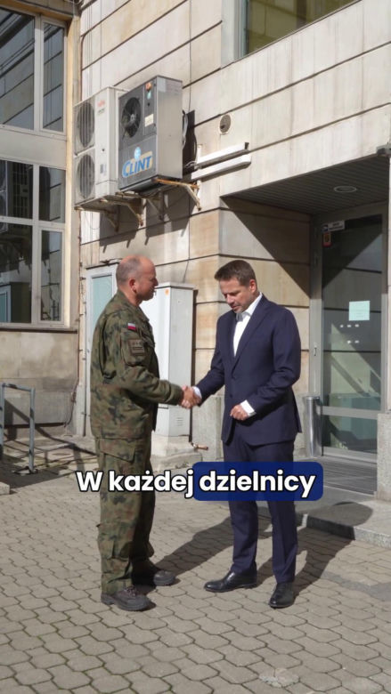 Warszawa pozbyła się dwóch budynków. Wzięło je wojsko i straż