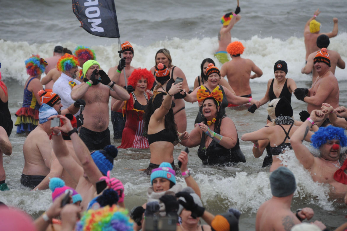 Morsy opanowały Mielno. Przyjechali tutaj z różych zakątków Europy