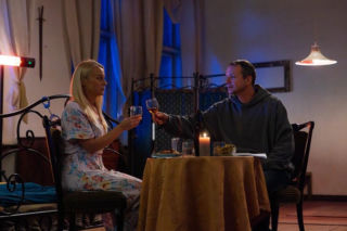 „Pierwsza miłość” odc. 4145 streszczenie. Mateusz pokazuje Emilce ich nowe gniazdko. Romantyczny nastrój psuje mu tylko płacz dziecka