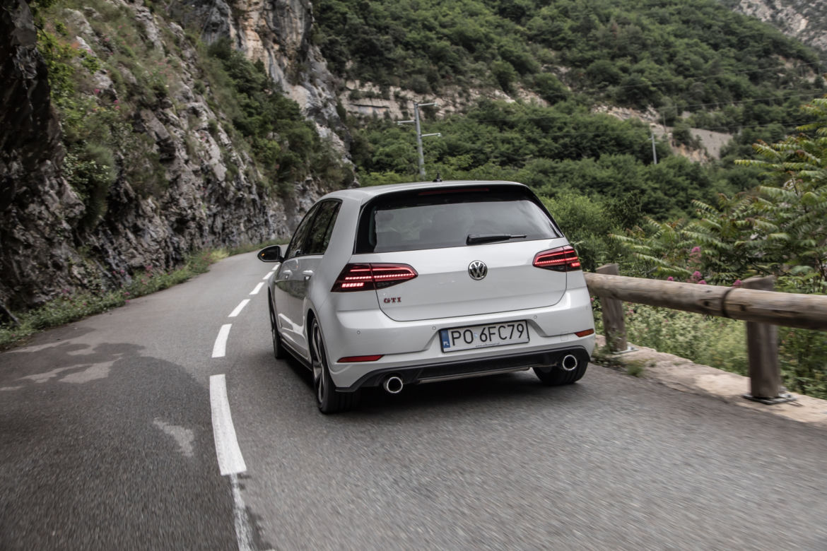Volkswagen Golf GTI 2.0 TSI 245 KM