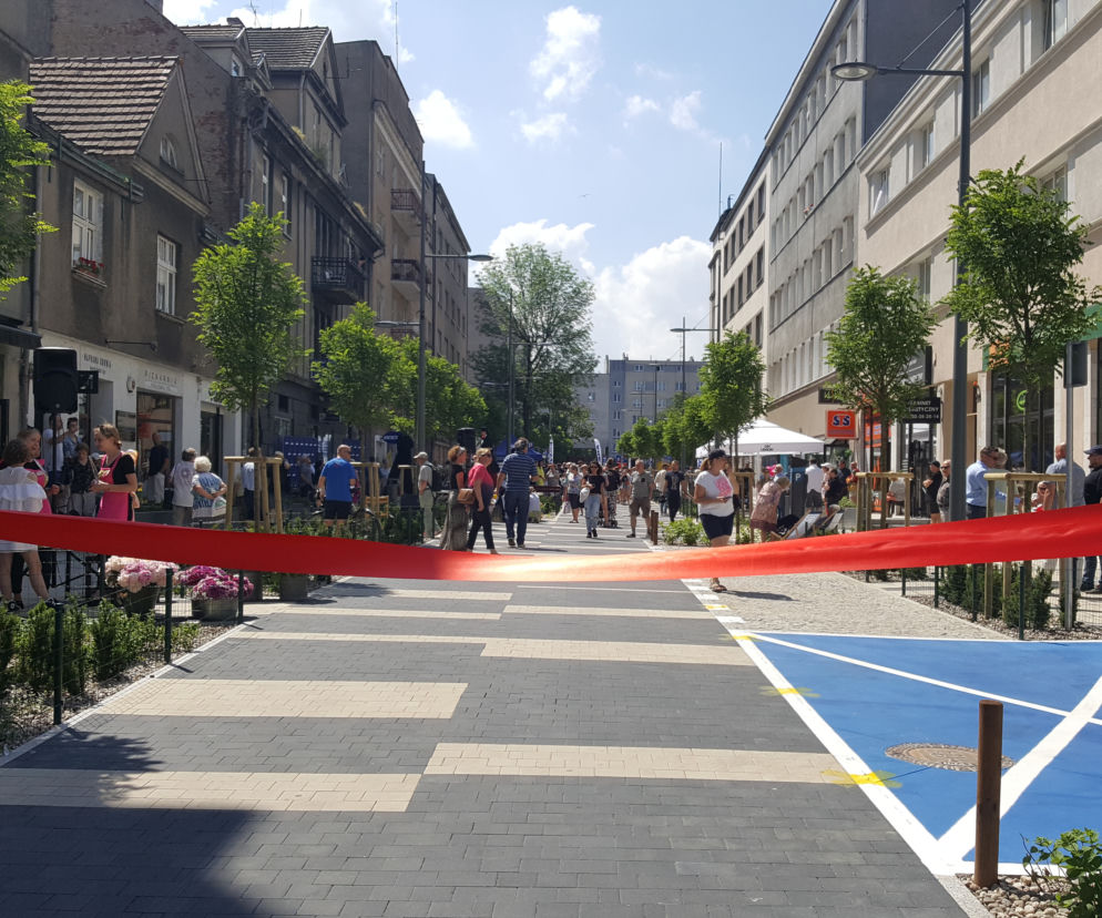 Woonerf na ulicy Abrahama od strony ulicy 10 Lutego