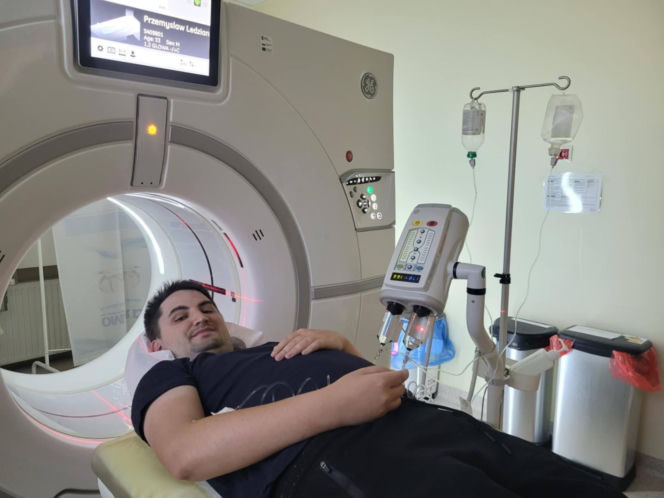 Choruje od dziecka, ale co roku znajduje siły by zbierać pieniądze na WOŚP. „Widzę, jak ważna jest ta pomoc”