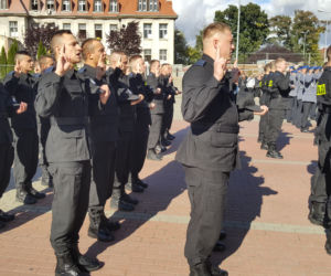 Ślubowanie policjantów w Bydgoszczy. Nasz region zasili 55 nowych funkcjonariusz!