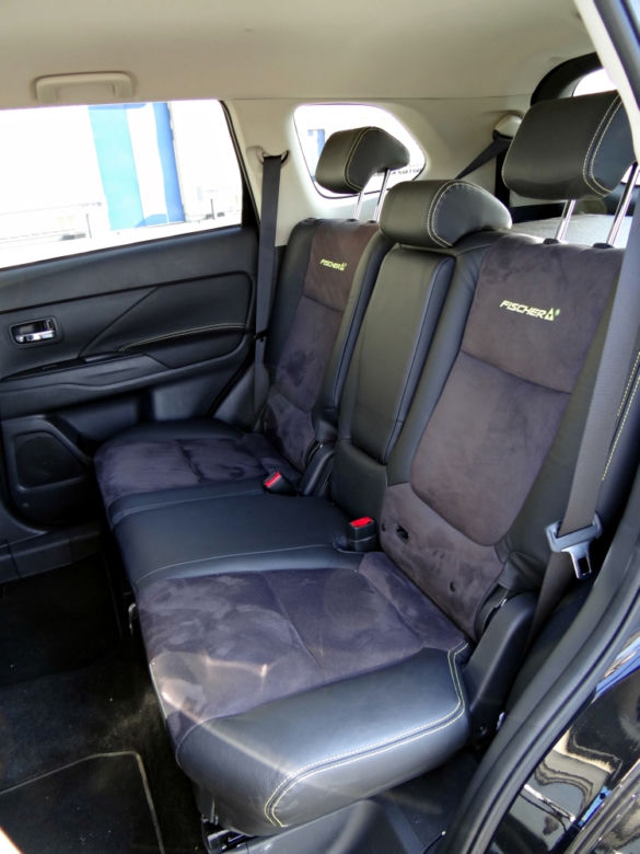 Mitsubishi Outlander 2.2 DID AT 4WD Fischer