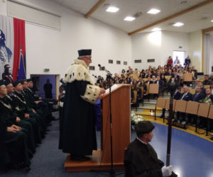 Inauguracja roku akademickiego na UTH. Ponad 2000 żaków rozpocznie naukę na uniwersytecie