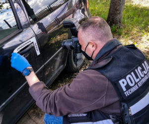 Policjanci z Białegostoku odzyskali volkswagena skradzionego w Warszawie [ZDJĘCIA]