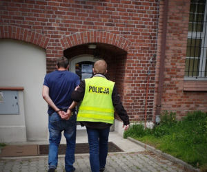 Łaziska Górne: Urządził swojej żonie PIEKŁO! Znęcał się nad nią i groził śmiercią!