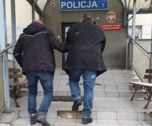 Wypożyczone auta wywozili nad morze