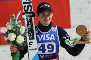 Domen Prevc znów wygrywa w Wiśle! Tomasiak z życiowym wynikiem, Stoch pożegnał skocznię im. Adama Małysza