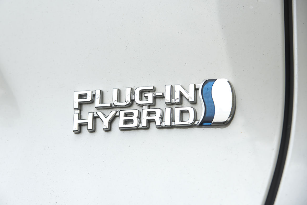 Suzuki Across Plug-in Hybrid i-AWD e-CVT Elegance