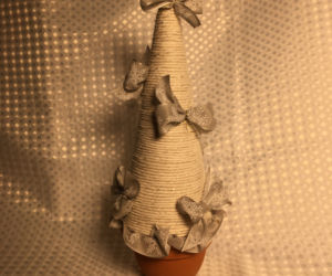 BEŻOWA SĄSIADKA - wysokość 27 cm