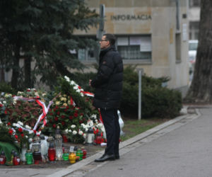 Premier modlił się przy grobie ojca