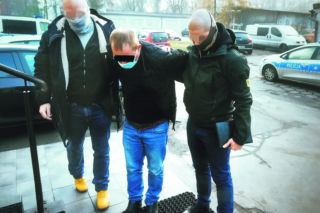 Pociął Monikę nożem, bo go rzuciła. Chciał ZABIĆ? Brutalny atak w Rudzie Śląskiej