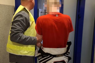 W razie skazania 39-latkowi grozi kara 3 lat pozbawienia wolności i co najmniej 3-letni zakaz prowadzenia pojazdów