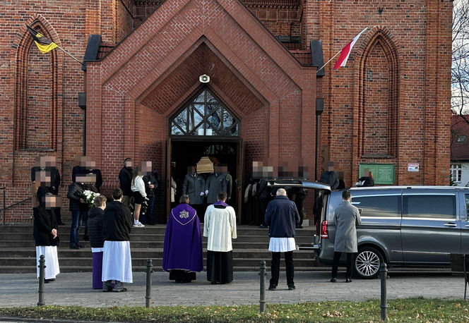 Pogrzeb 16-letniej Kingi. Razem z koleżanką zginęła w tragicznym wypadku