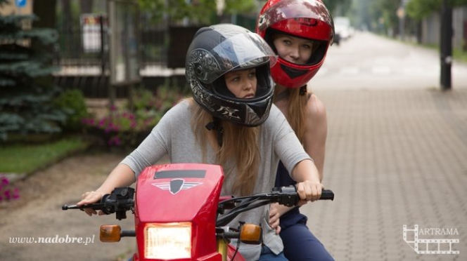 Na dobre i na złe odc. 575. Wiktoria Consalida (Katarzyna Dąbrowska), Ola (Anna Karczmarczyk)