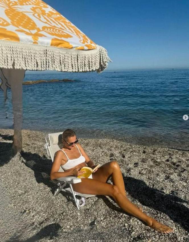 Małgorzata Socha gra nogami