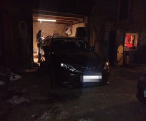 Policjanci odzyskali 6 kradzionych samochodów i motocykl, 2 osoby usłyszały zarzuty