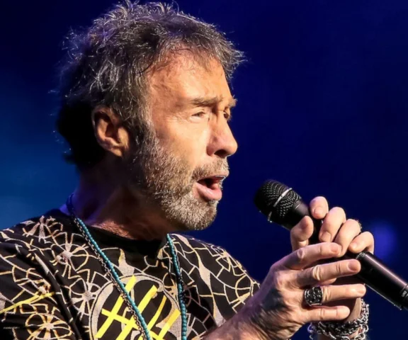 Spekulacje o stanie zdrowia legendy rocka. Paul Rodgers uciął plotki w mocnym oświadczeniu