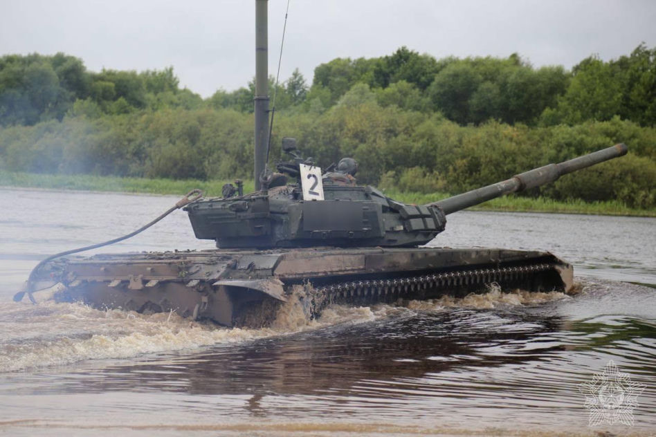 Białoruś prezentuje zmodernizowane czołg T-72BM2