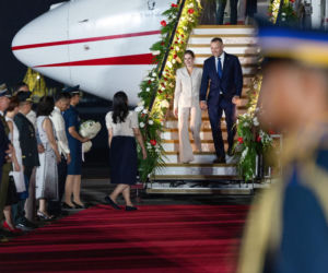 Skromnie i zachwycająco. Marta Nawrocka pokazała klasę na Filipinach