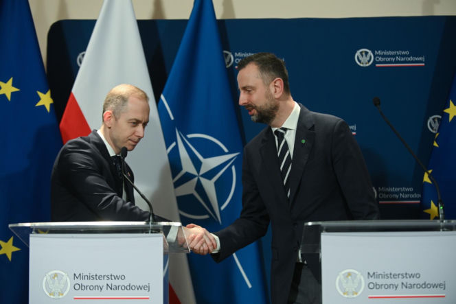 Szef MON Władysław Kosiniak-Kamysz podczas konferencji "Szpejowisko 2.0" w siedzibie Dowództwa Wojsk Obrony Terytorialnej w Zegrzu