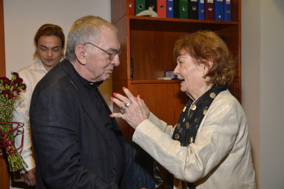 Fani w rozpaczy! Nie żyje wielka gwiazda ekranu! Iga Cembrzyńska odeszła w wieku 87 lat.