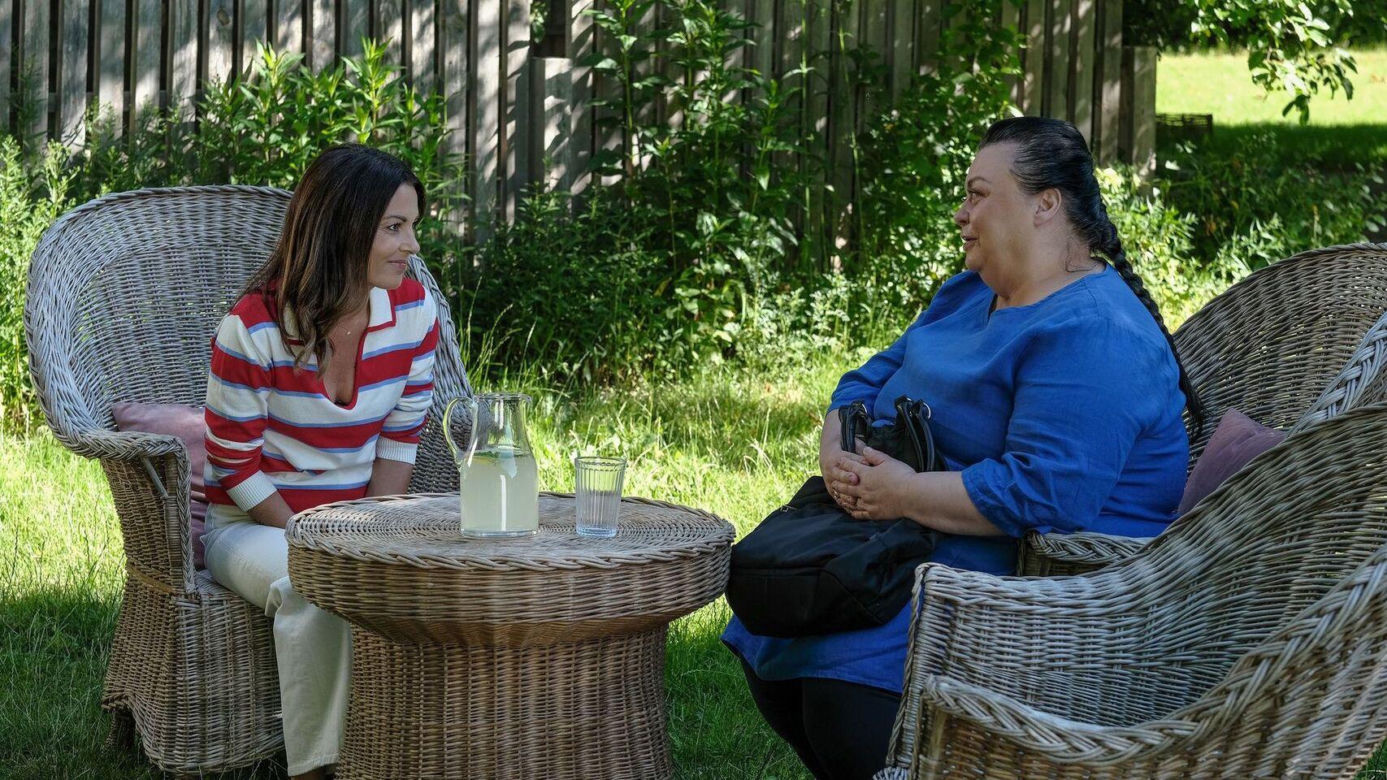 Barwy szczęścia odc. 3284. Kasia (Katarzyna Glinka), sąsiadka Borowska (Dorota Piasecka)