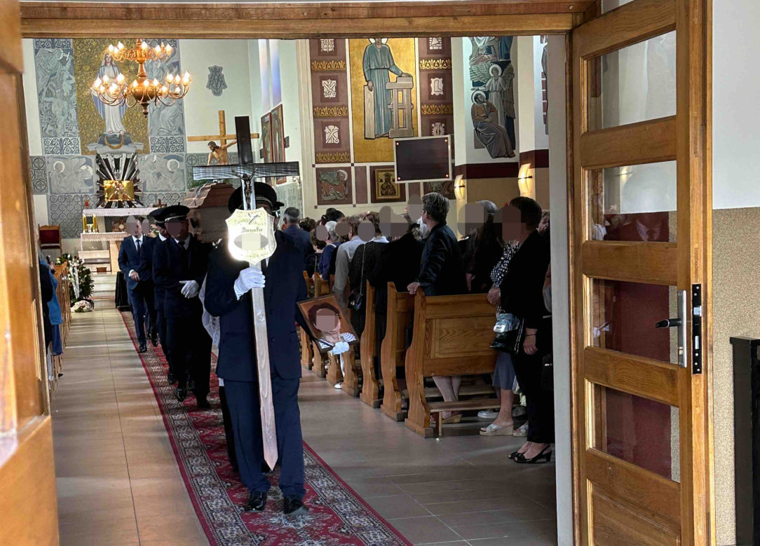 Jechała na grób męża, zmiótł ją 15-latek na hulajnodze