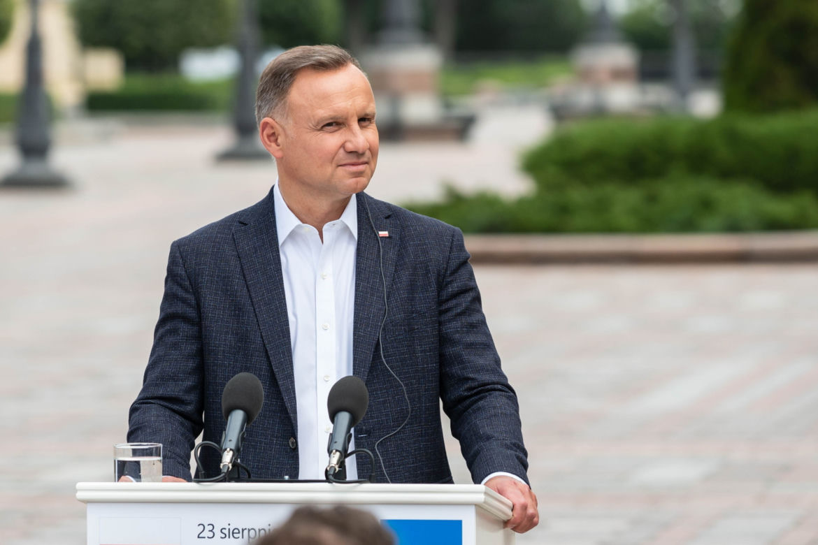 Prezydent Andrzej Duda w Kijowie: Ukraina obroni się i zwycięży. „Polska chce robić tu interesy” [ZDJĘCIA]