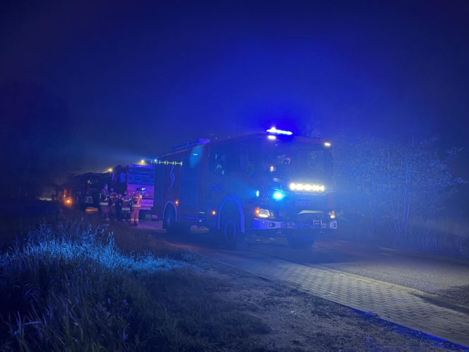Strażacy walczą z potężnym pożarem na Mazowszu