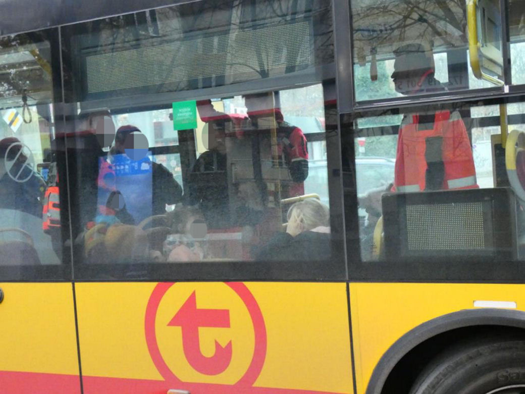 Dantejskie w autobusie. Kilkoro dzieci rannych po gwałtownym hamowaniu